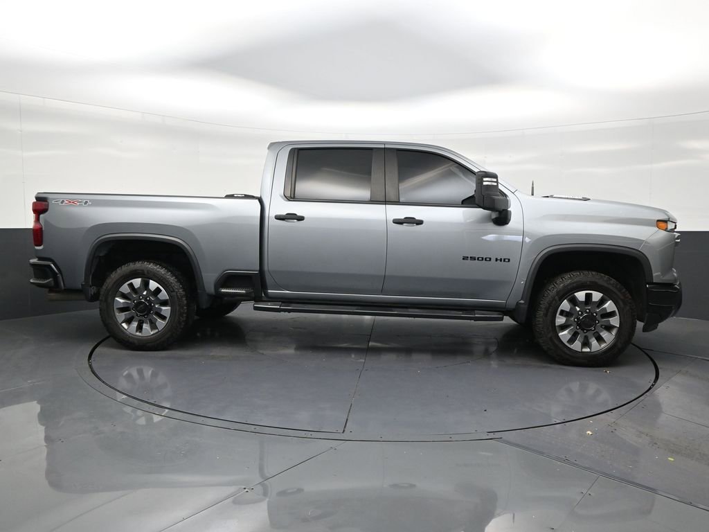 Used 2024 Chevrolet Silverado 2500 Custom w/ Custom Value Package image 6
