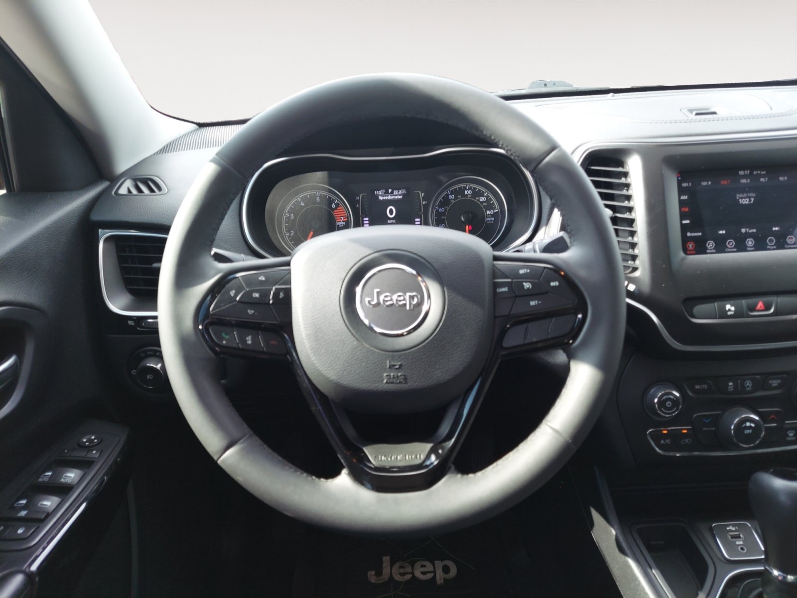 Used 2020 Jeep Cherokee Latitude Plus FWD image 13