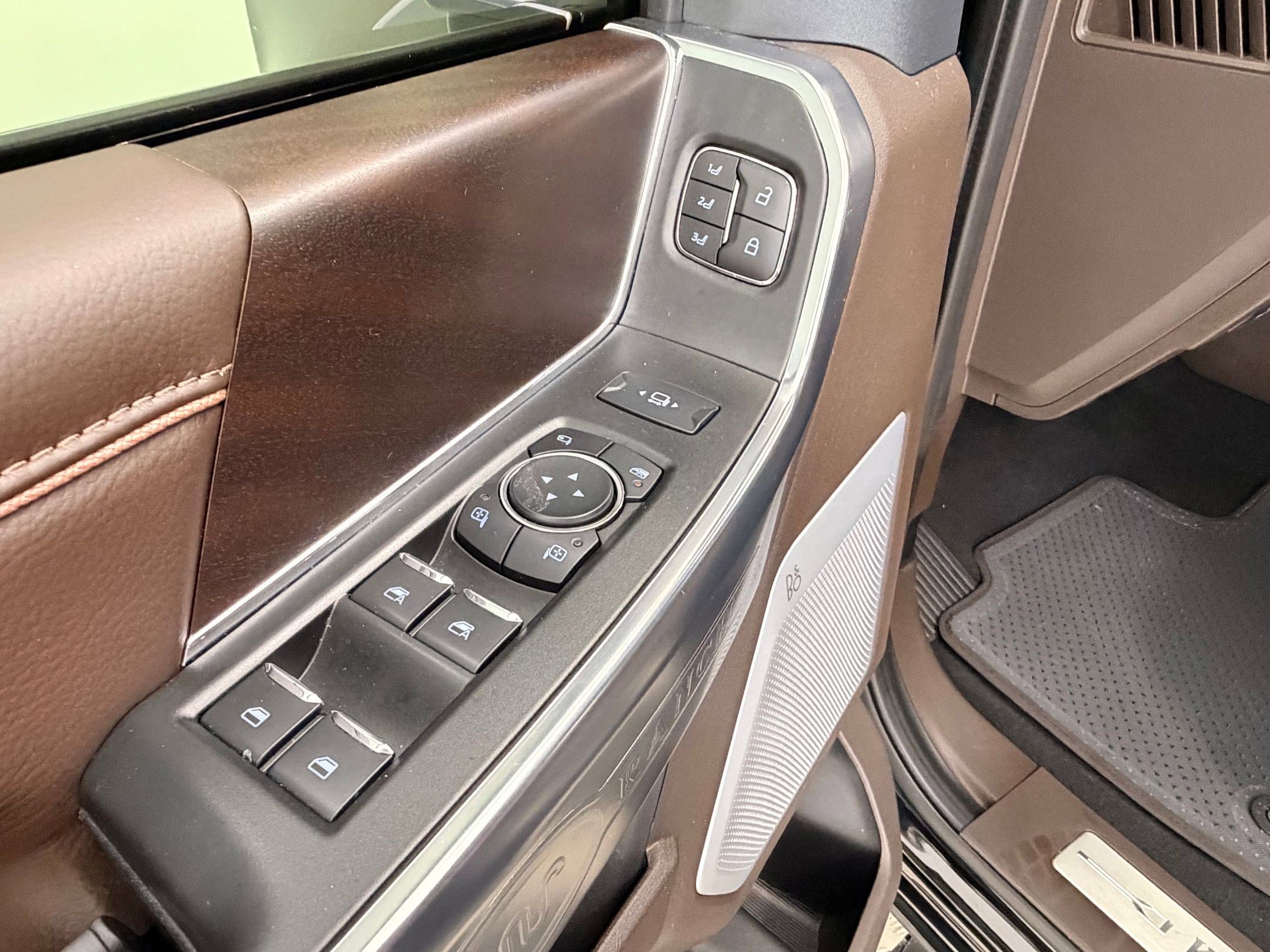 Used 2025 Ford F350 King Ranch image 13