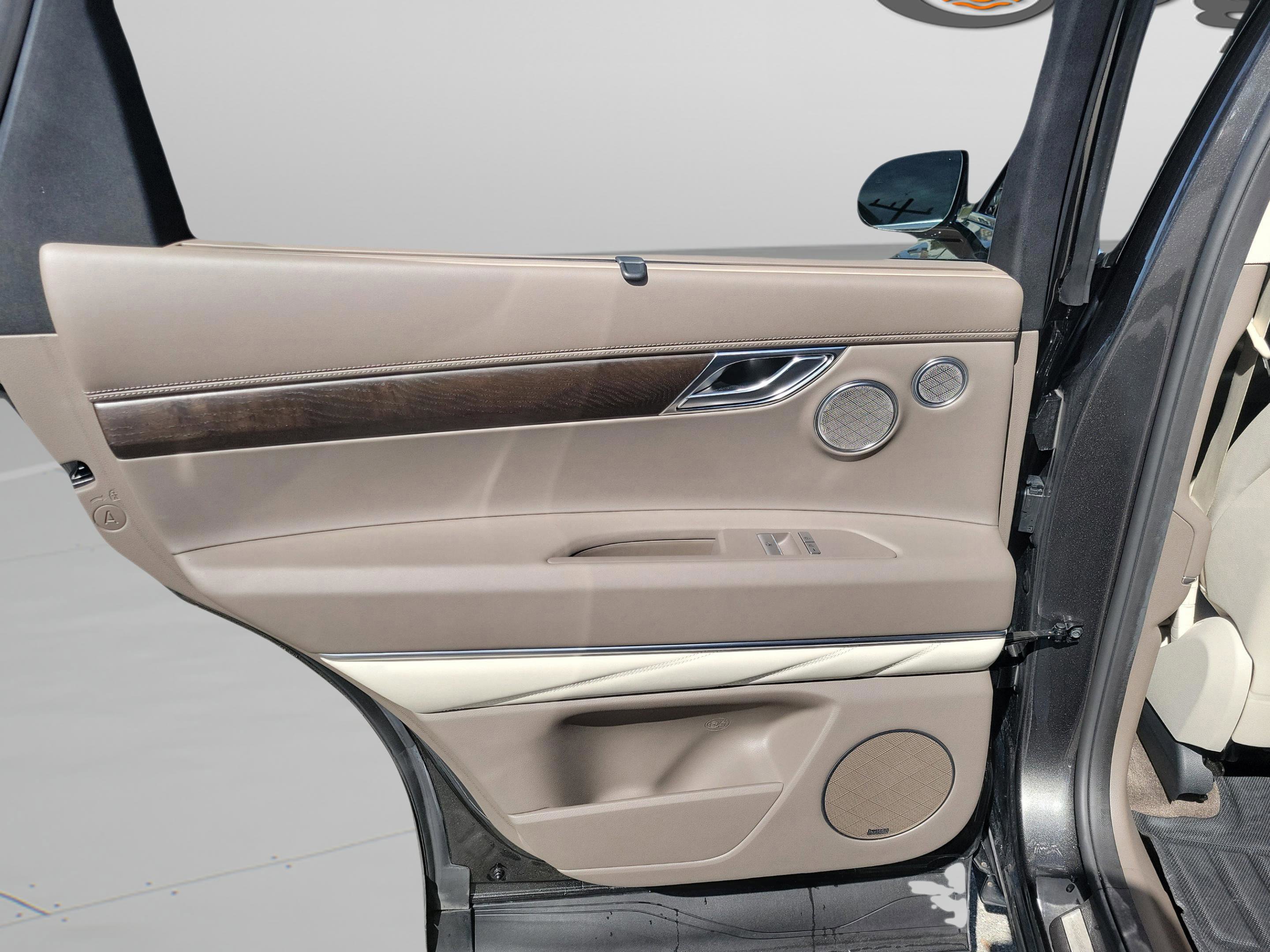 Used 2024 Genesis GV80 3.5T w/ Advanced Package image 30