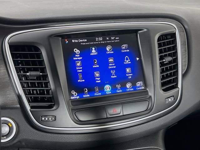 Used 2017 Chrysler 200 Limited Platinum image 17
