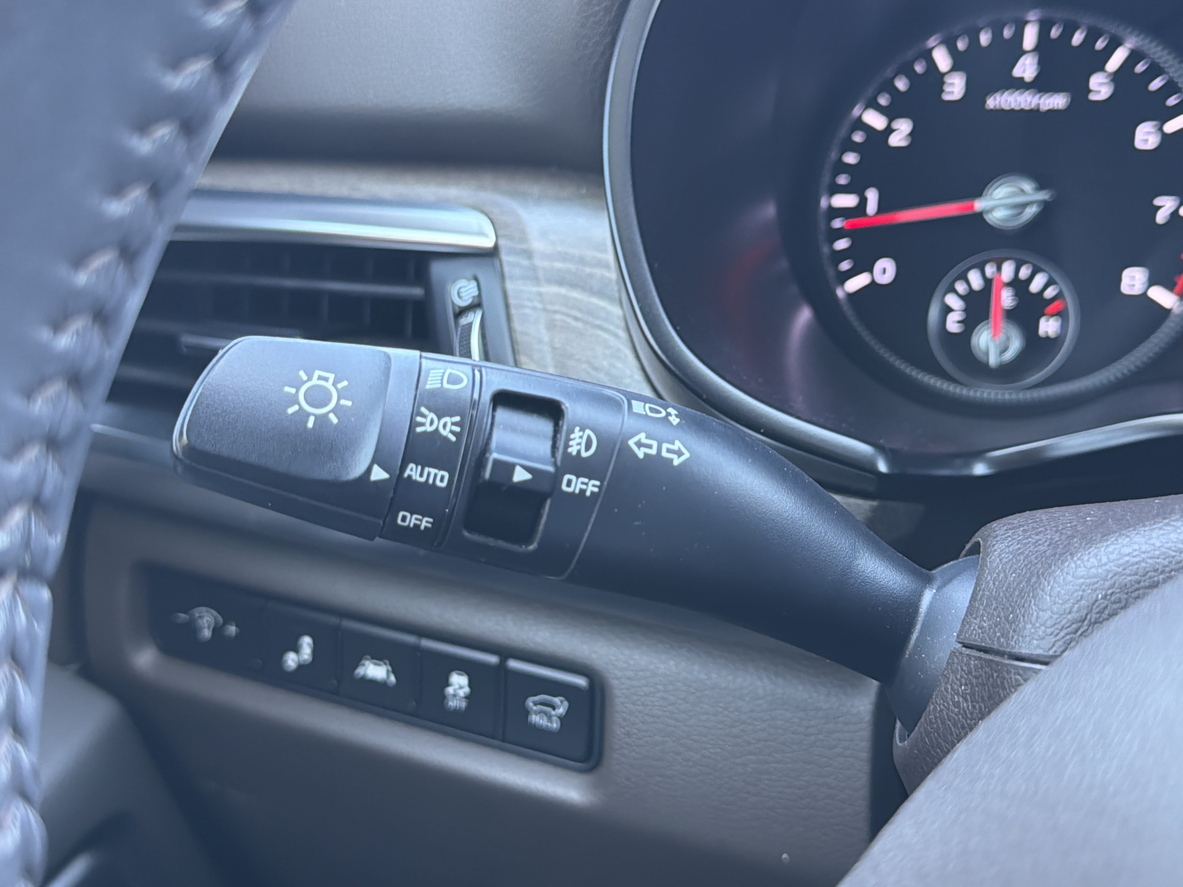 Used 2020 Kia Telluride SX FWD image 16