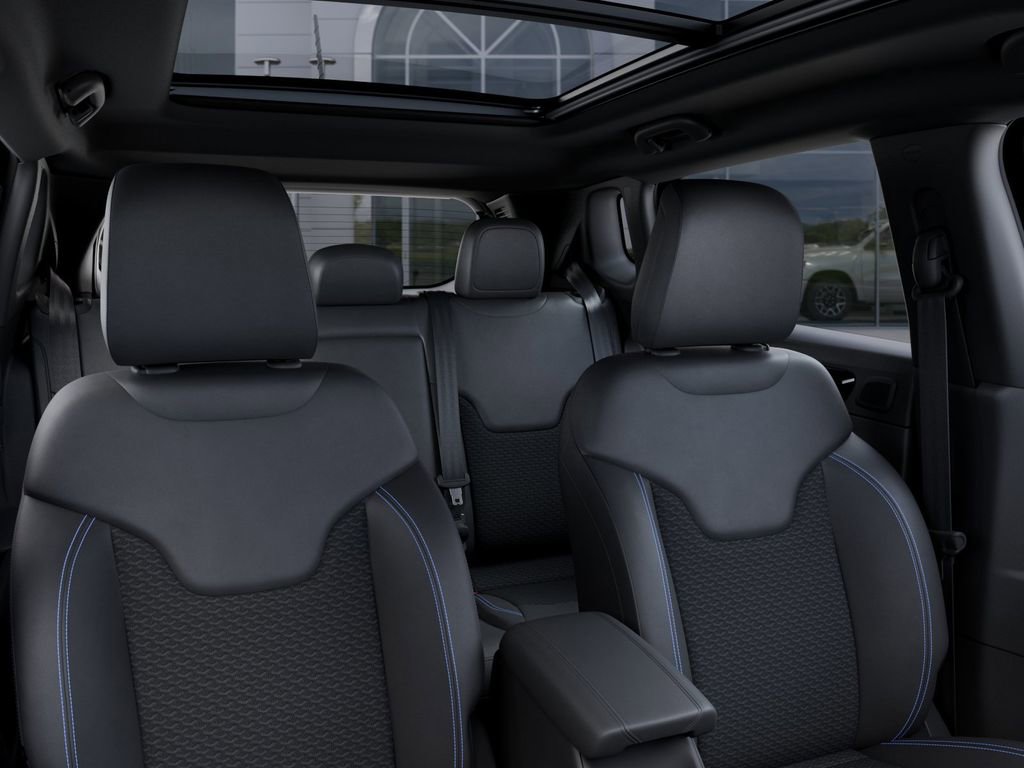 New 2026 Jeep Compass Latitude w/ Sun and Sound Group AWD/4WD image 26
