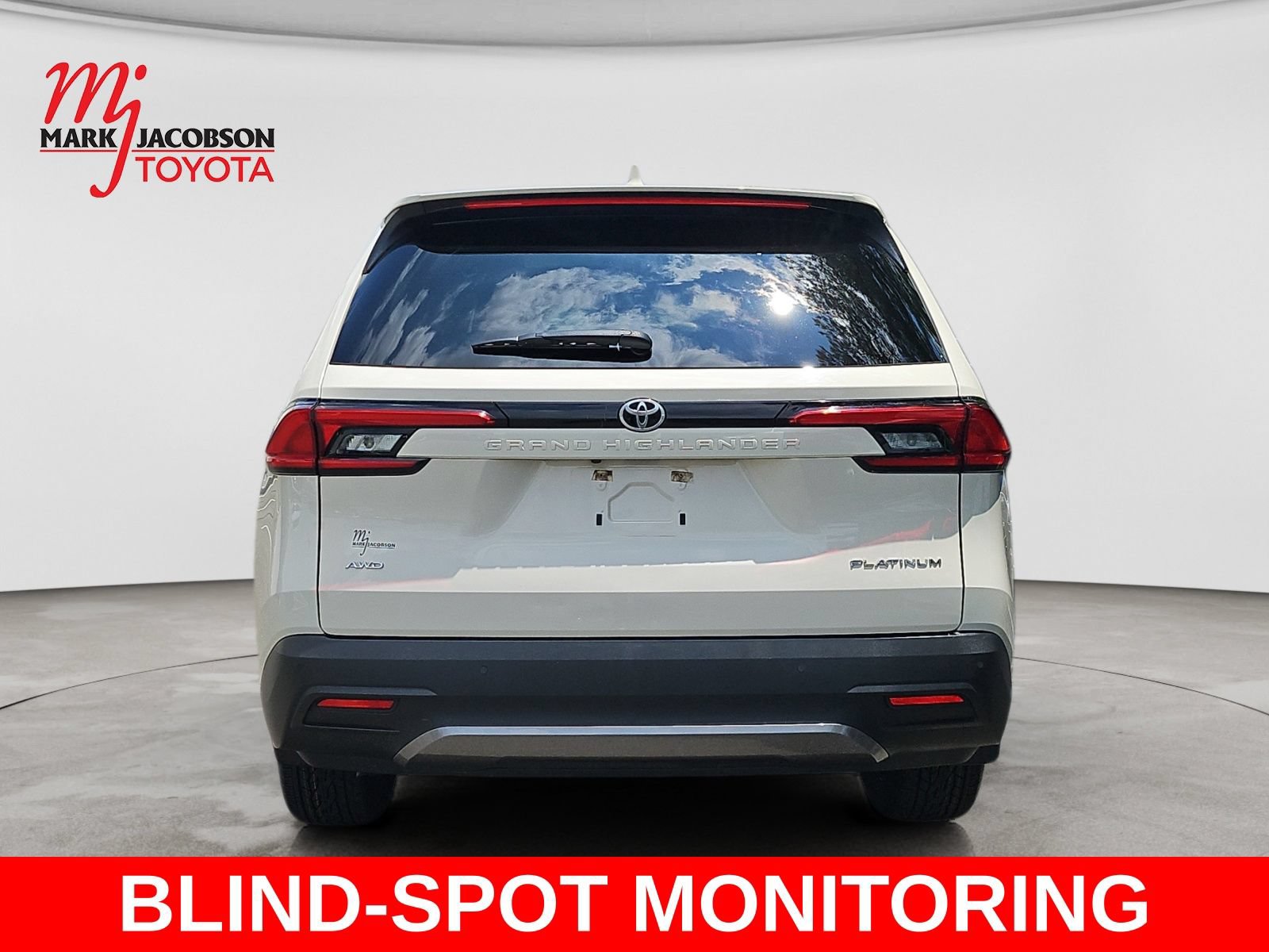 Used 2024 Toyota Grand Highlander AWD image 10