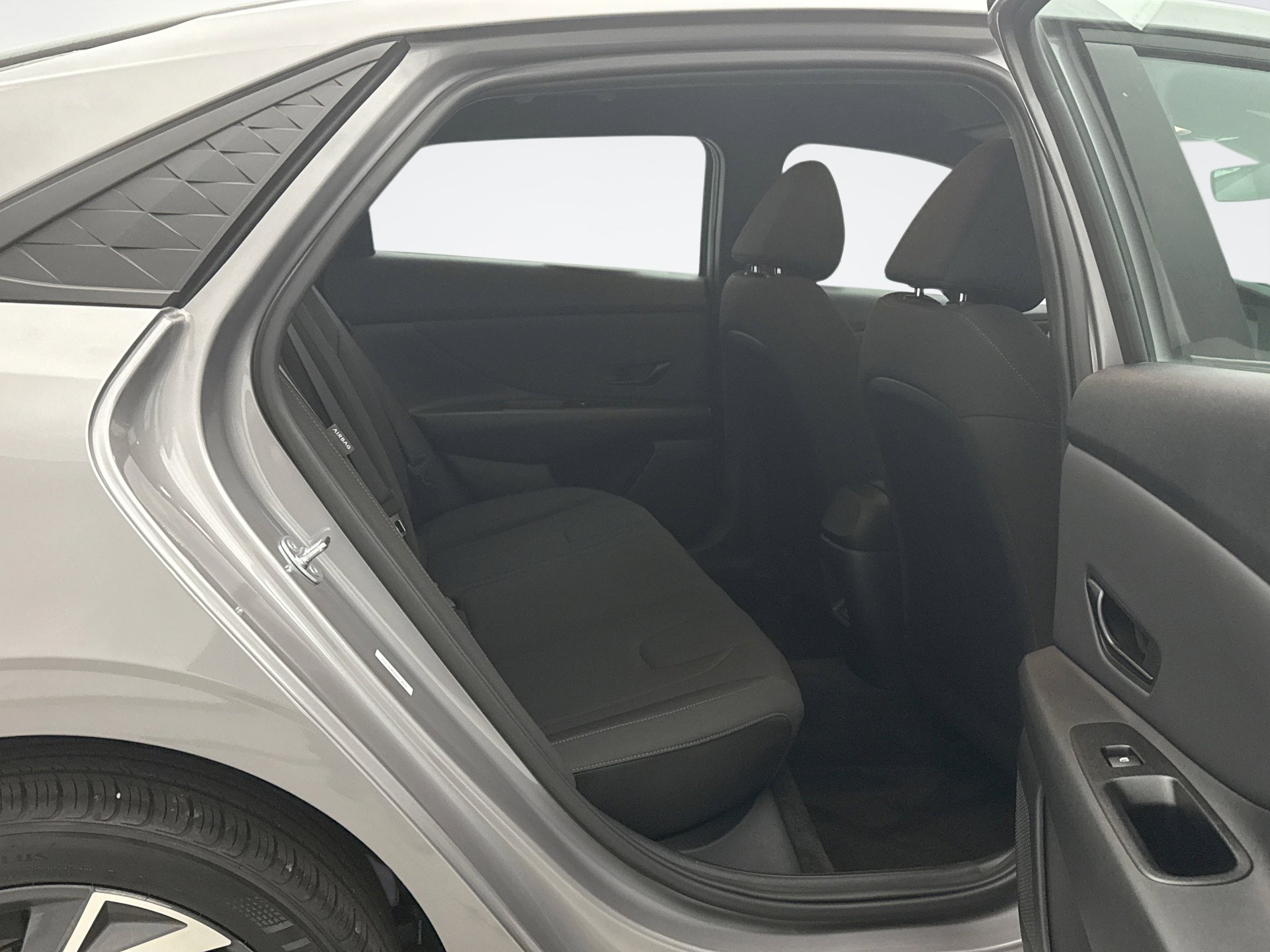 Used 2025 Hyundai Elantra Sport image 18