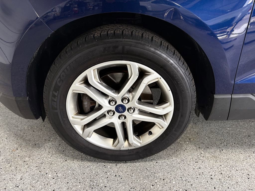 Used 2016 Ford Edge Titanium w/ Technology Package AWD/4WD image 35