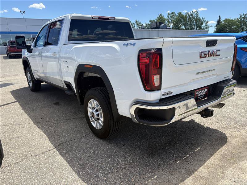 Used 2022 GMC Sierra 2500 SLE AWD/4WD image 4