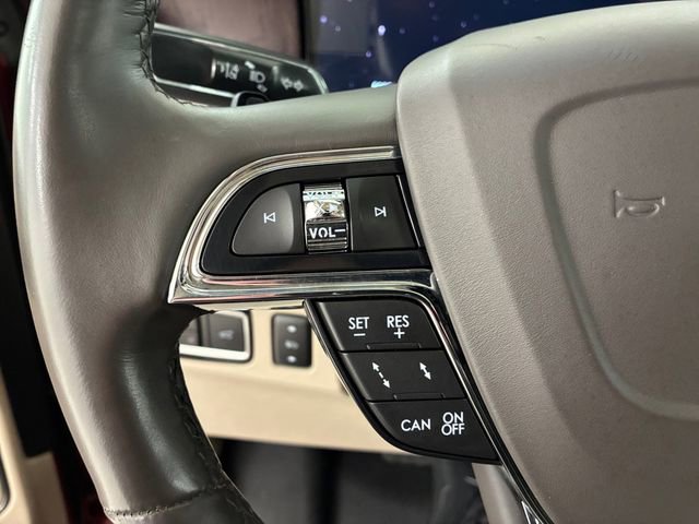 Used 2019 Lincoln Navigator Select w/ Technology Package image 23