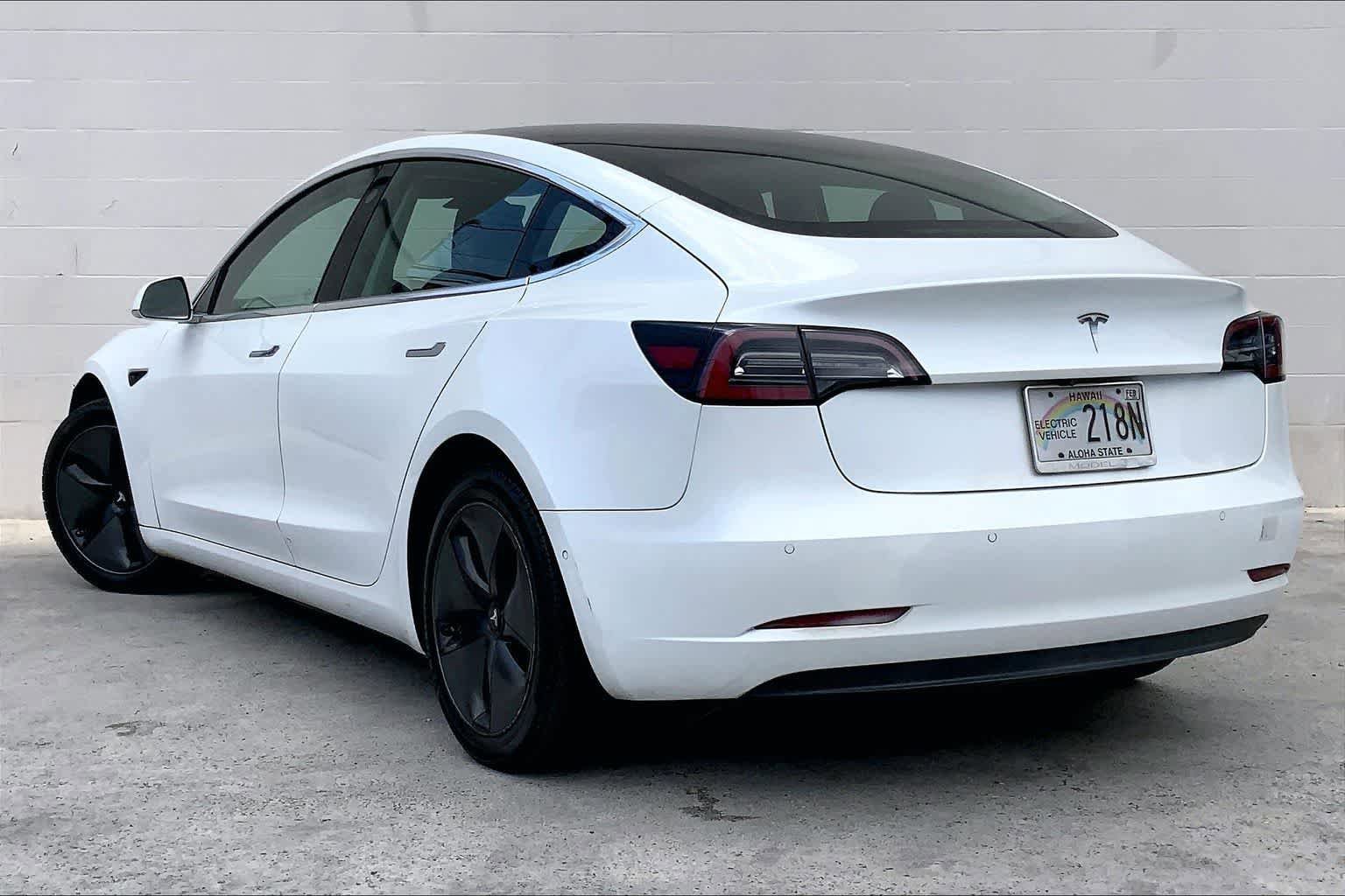 Used 2020 Tesla Model 3 Standard Range Plus image 5