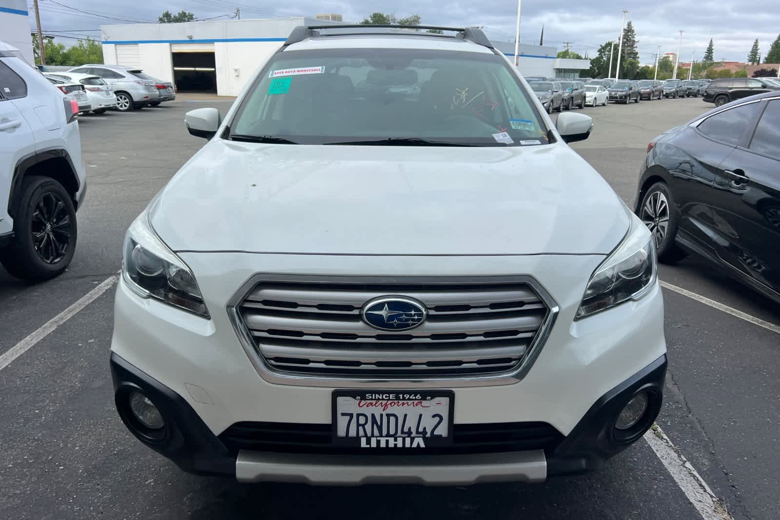 Used 2016 Subaru Outback 2.5i Limited AWD/4WD image 2
