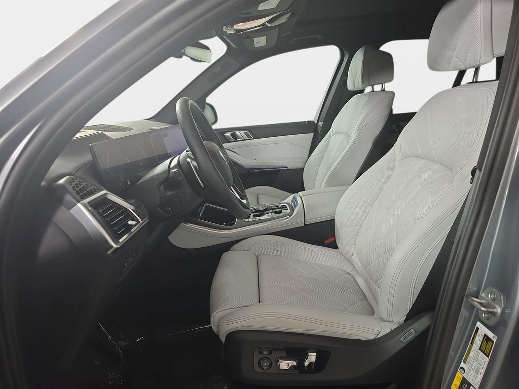 Certified 2025 BMW X5 xDrive50e AWD/4WD image 15