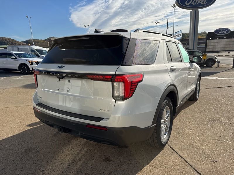 New 2026 Ford Explorer Active image 7