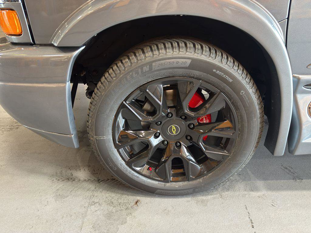 New 2025 Chevrolet Express 2500 w/ Driver Convenience Package image 10