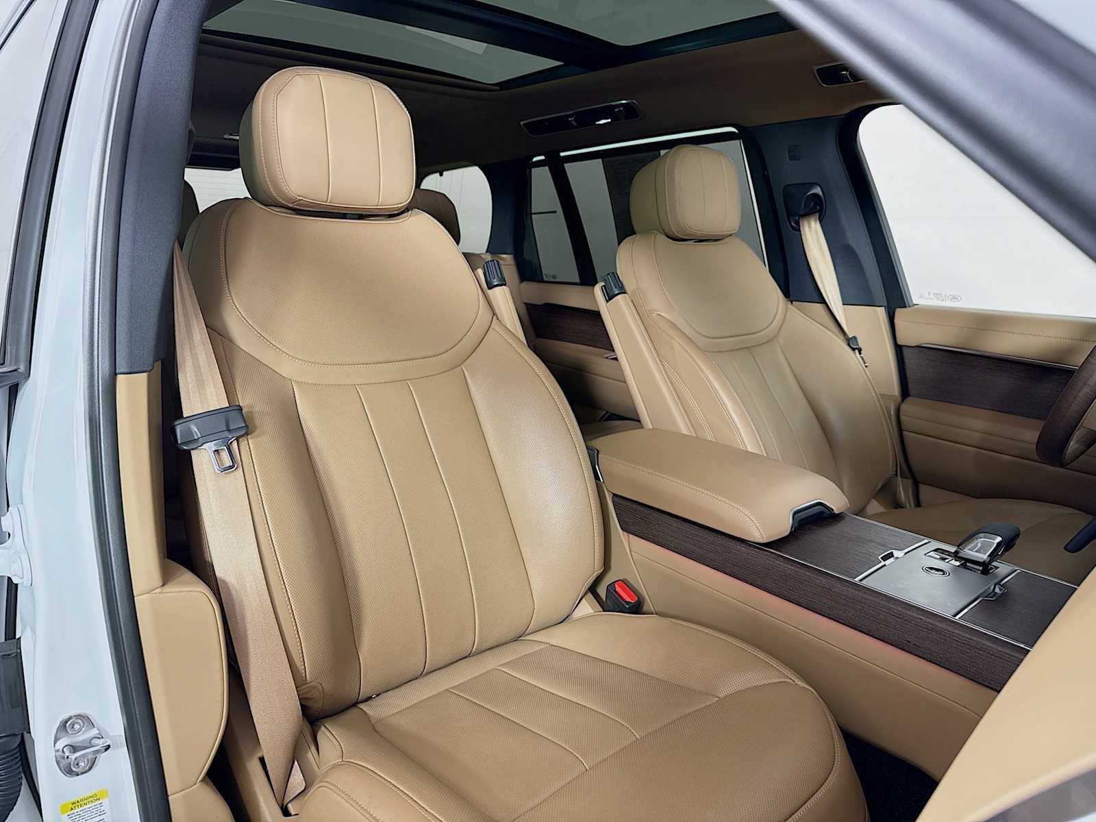 Certified 2025 Land Rover Range Rover Long Wheelbase SE image 49