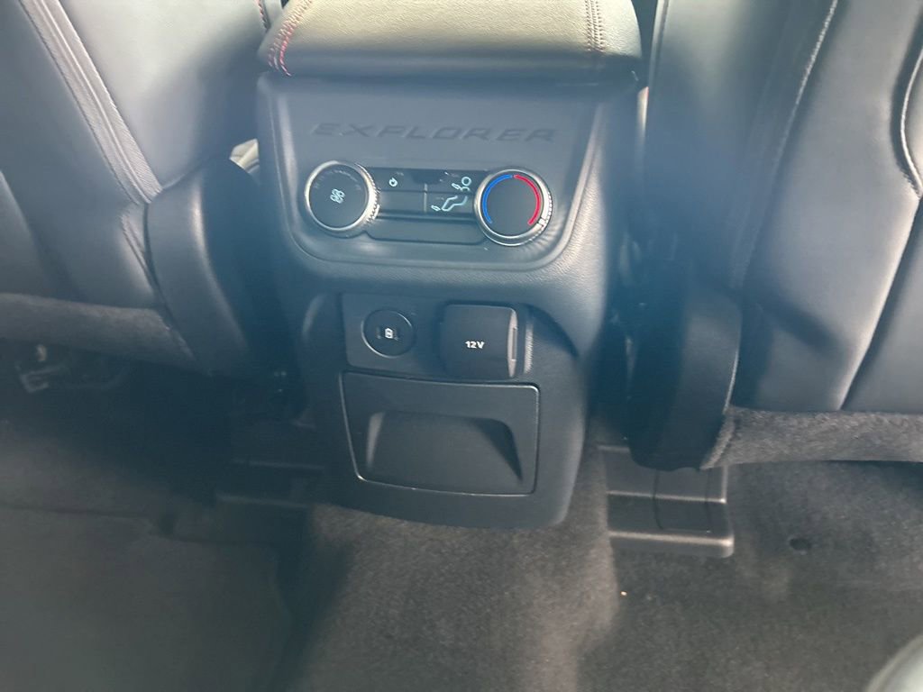 Used 2025 Ford Explorer ST-Line AWD/4WD image 26