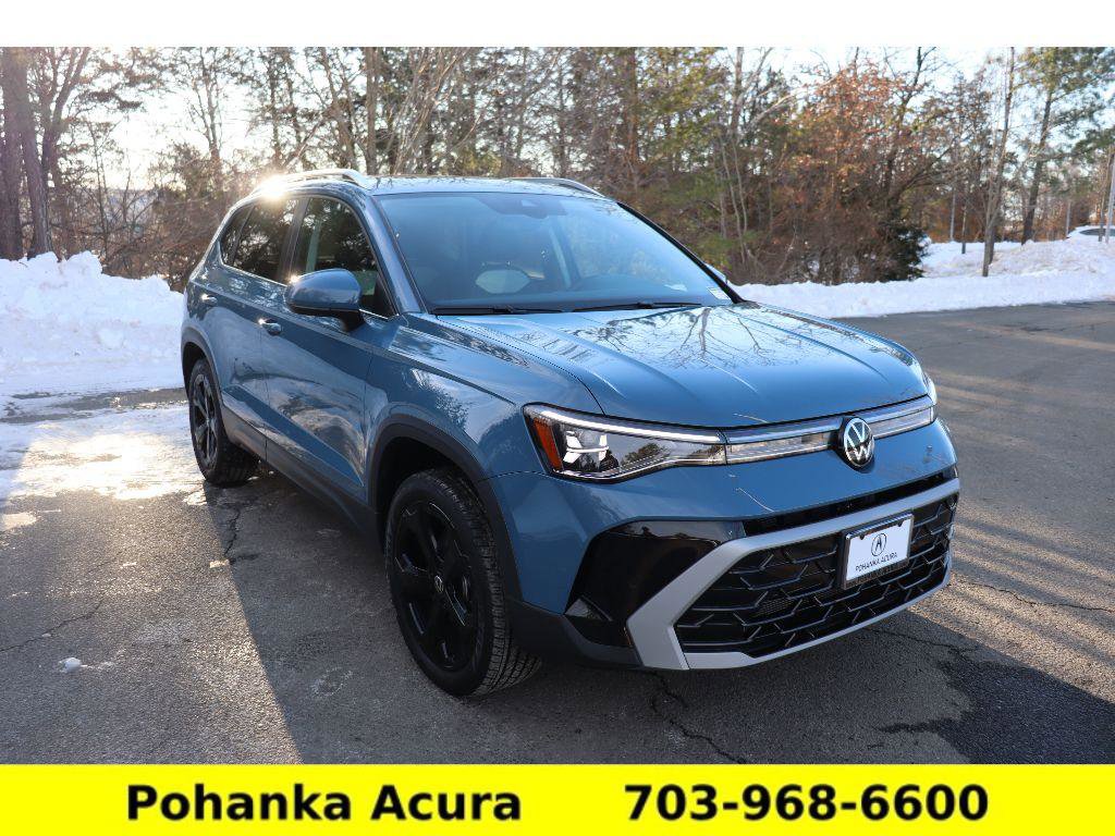 Used 2025 Volkswagen Taos SEL image 1
