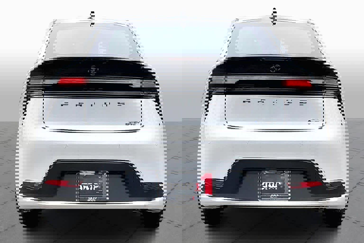 New 2026 Toyota Prius Plug-In Hybrid FWD image 4