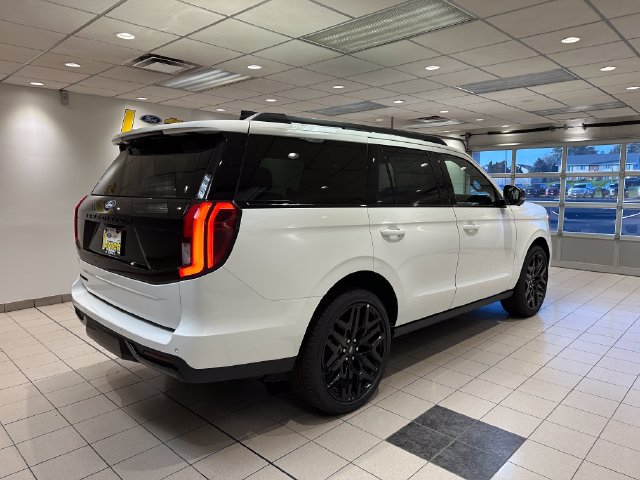 New 2027 Ford Expedition Platinum w/ Stealth Performance Package AWD/4WD image 29