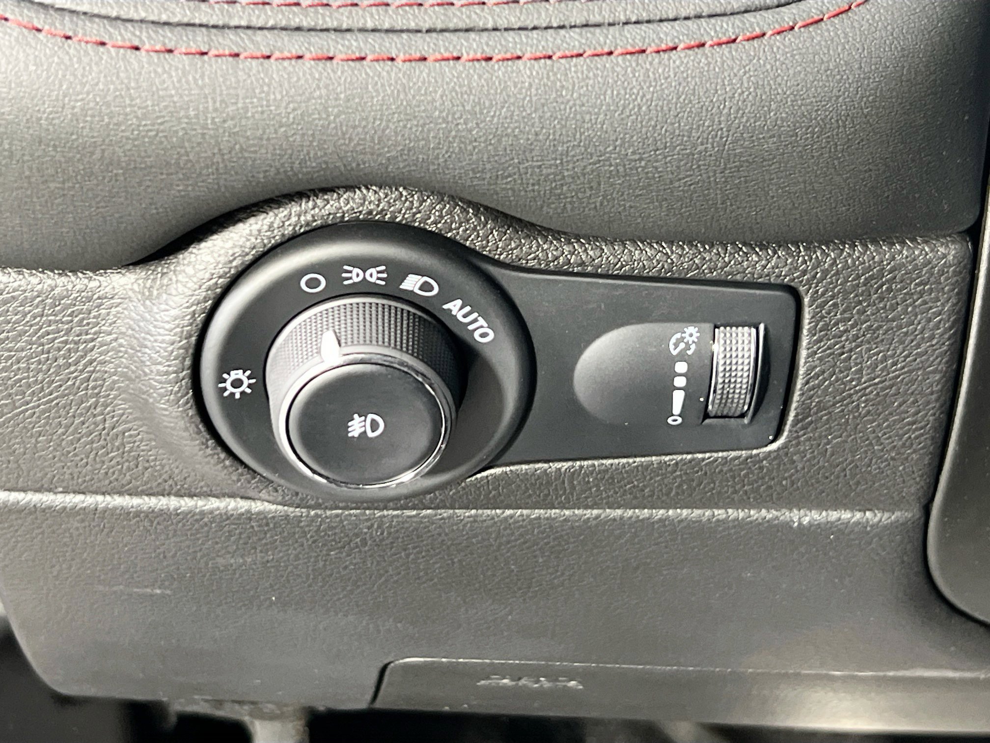 Used 2023 Dodge Durango GT image 10