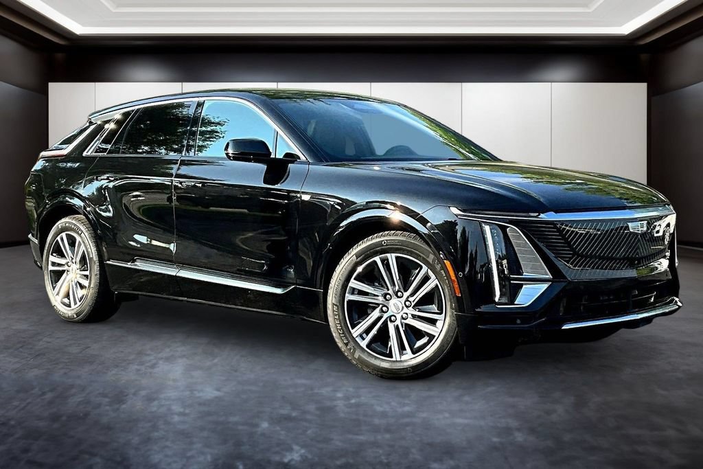 Certified 2025 Cadillac Lyriq Luxury w/ LPO, Floor Liner Package AWD/4WD image 1