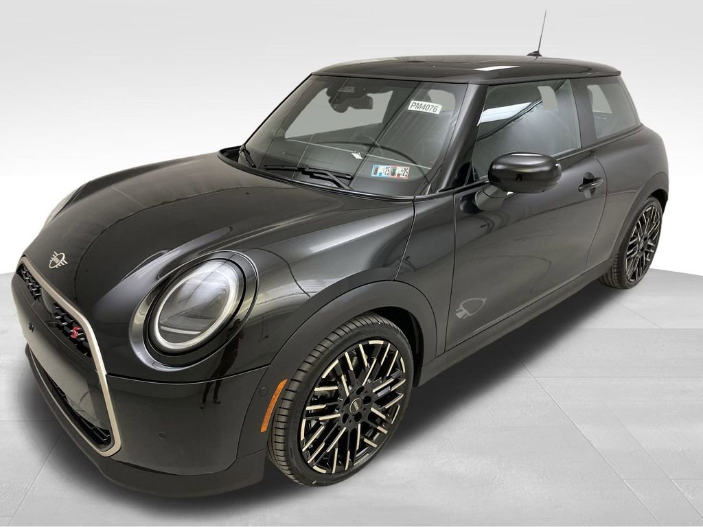 Certified 2025 MINI Cooper S image 5