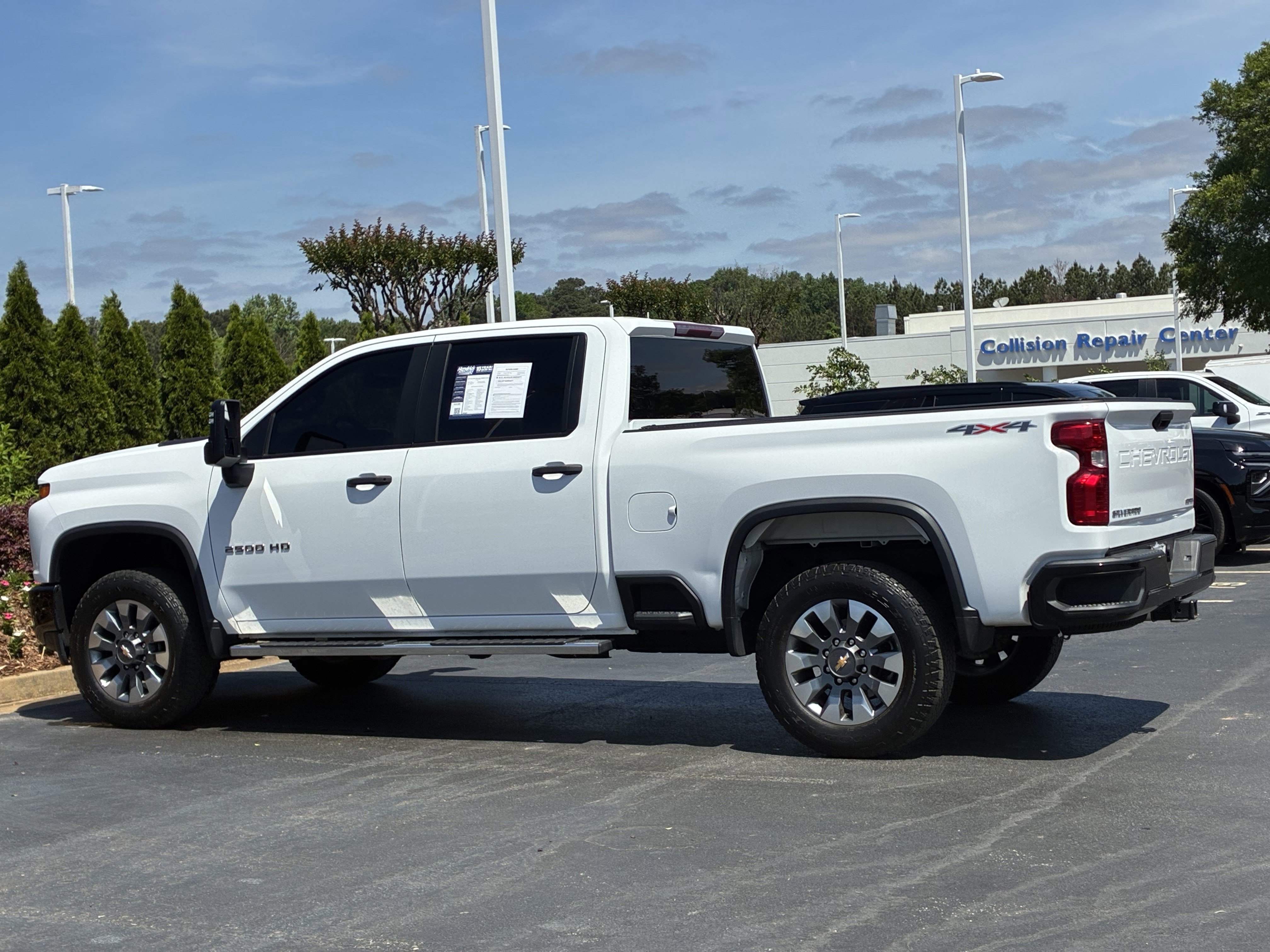 Used 2023 Chevrolet Silverado 2500 Custom AWD/4WD image 10
