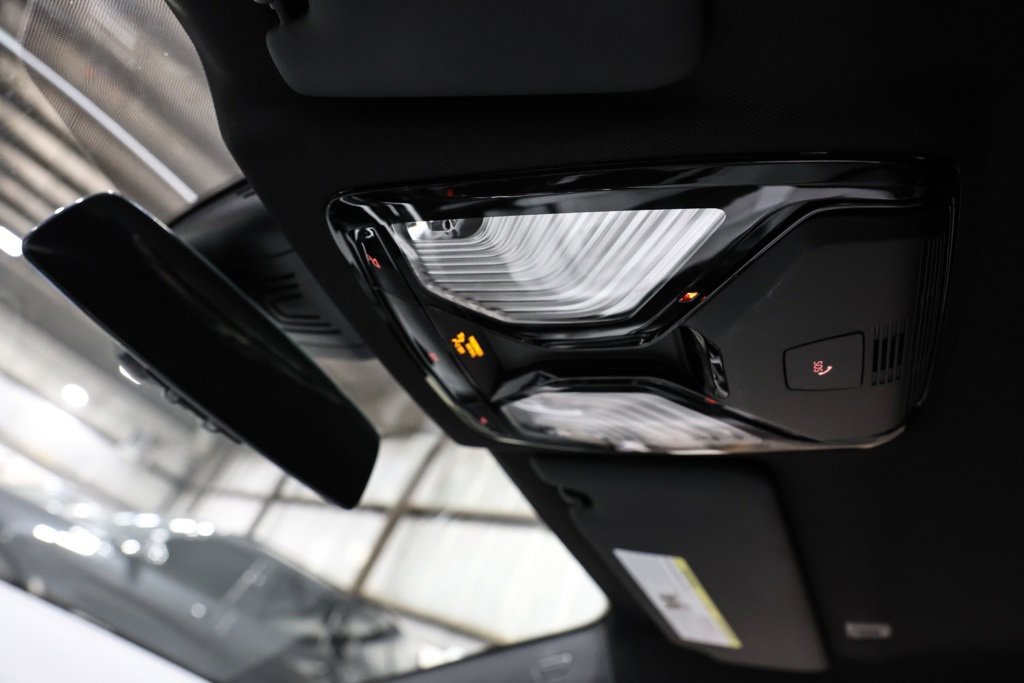 Used 2021 BMW M4 Competition w/ M Carbon Exterior Package image 54