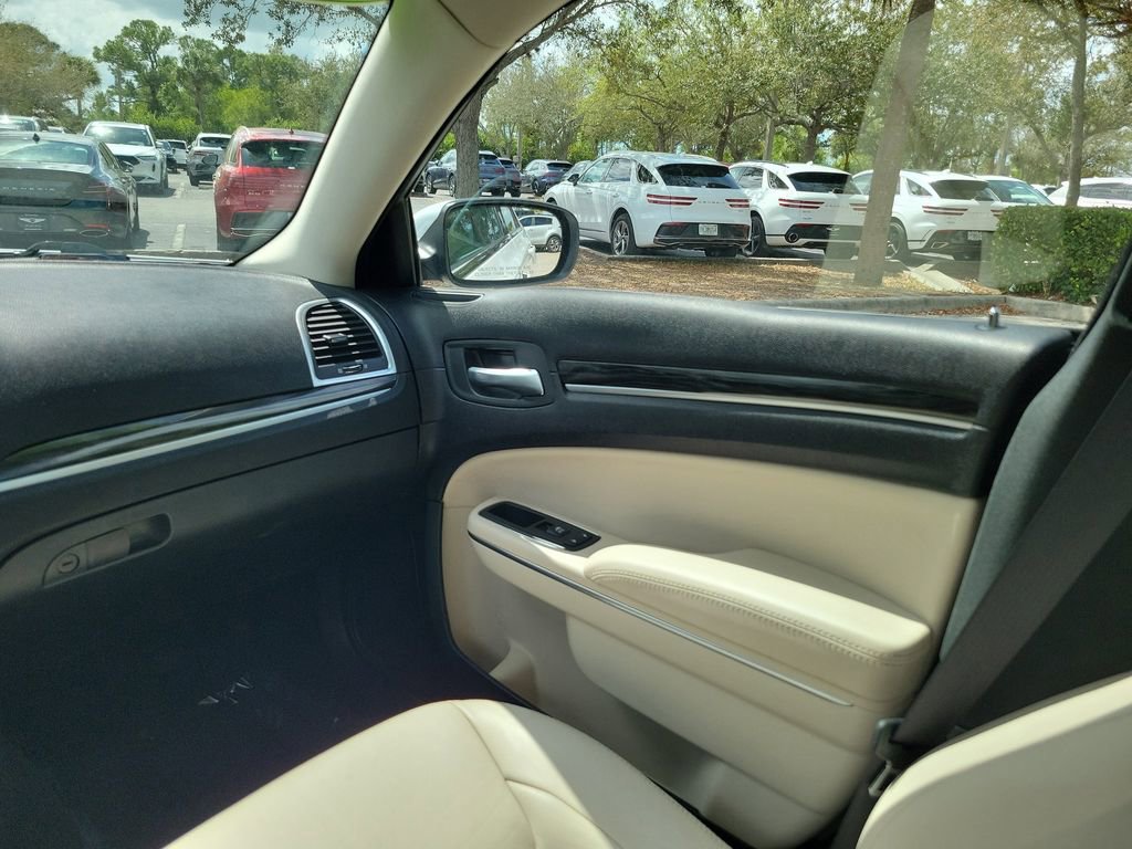 Used 2016 Chrysler 300 Limited w/ Driver Convenience Group image 19