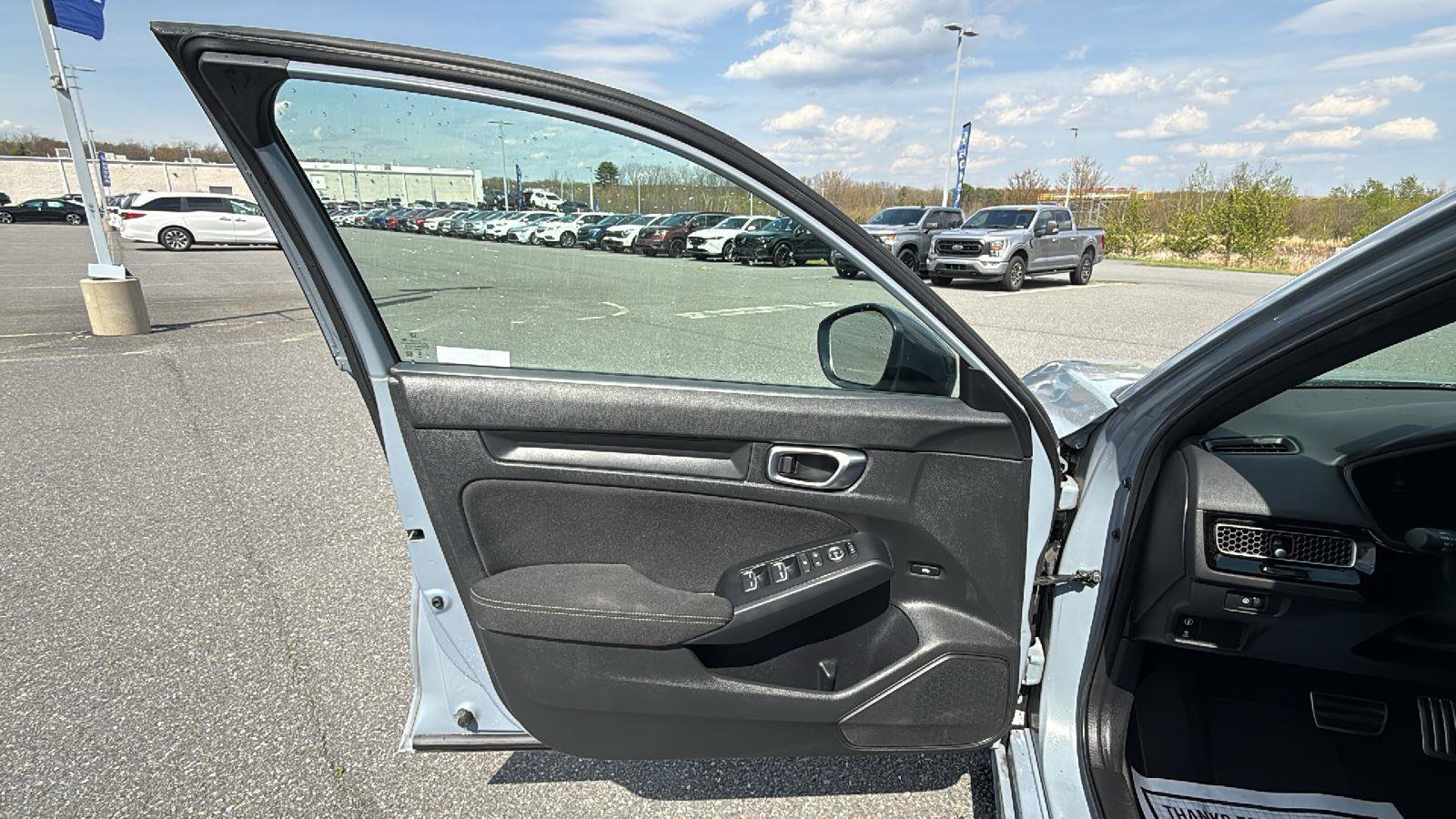 Used 2023 Honda Civic Sport image 24