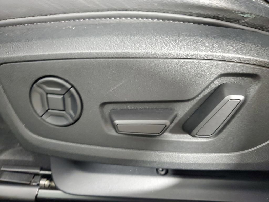 Used 2023 Audi A6 Premium Plus w/ Premium Plus Package image 20