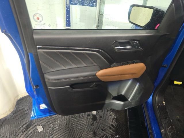 Used 2023 GMC Canyon AT4 w/ AT4 Premium Package image 9