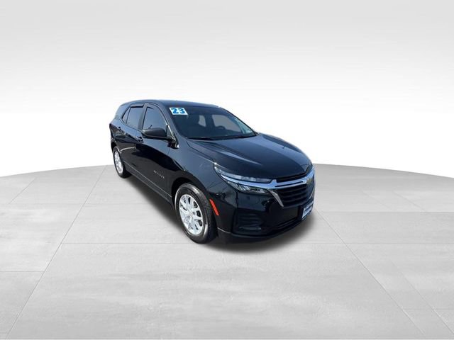 Certified 2023 Chevrolet Equinox LS w/ LS Convenience Package image 2