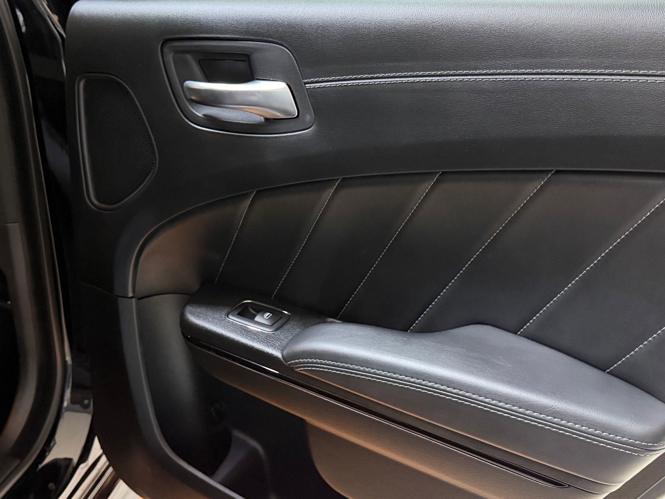 Used 2023 Dodge Charger R/T w/ Daytona Edition Group image 14