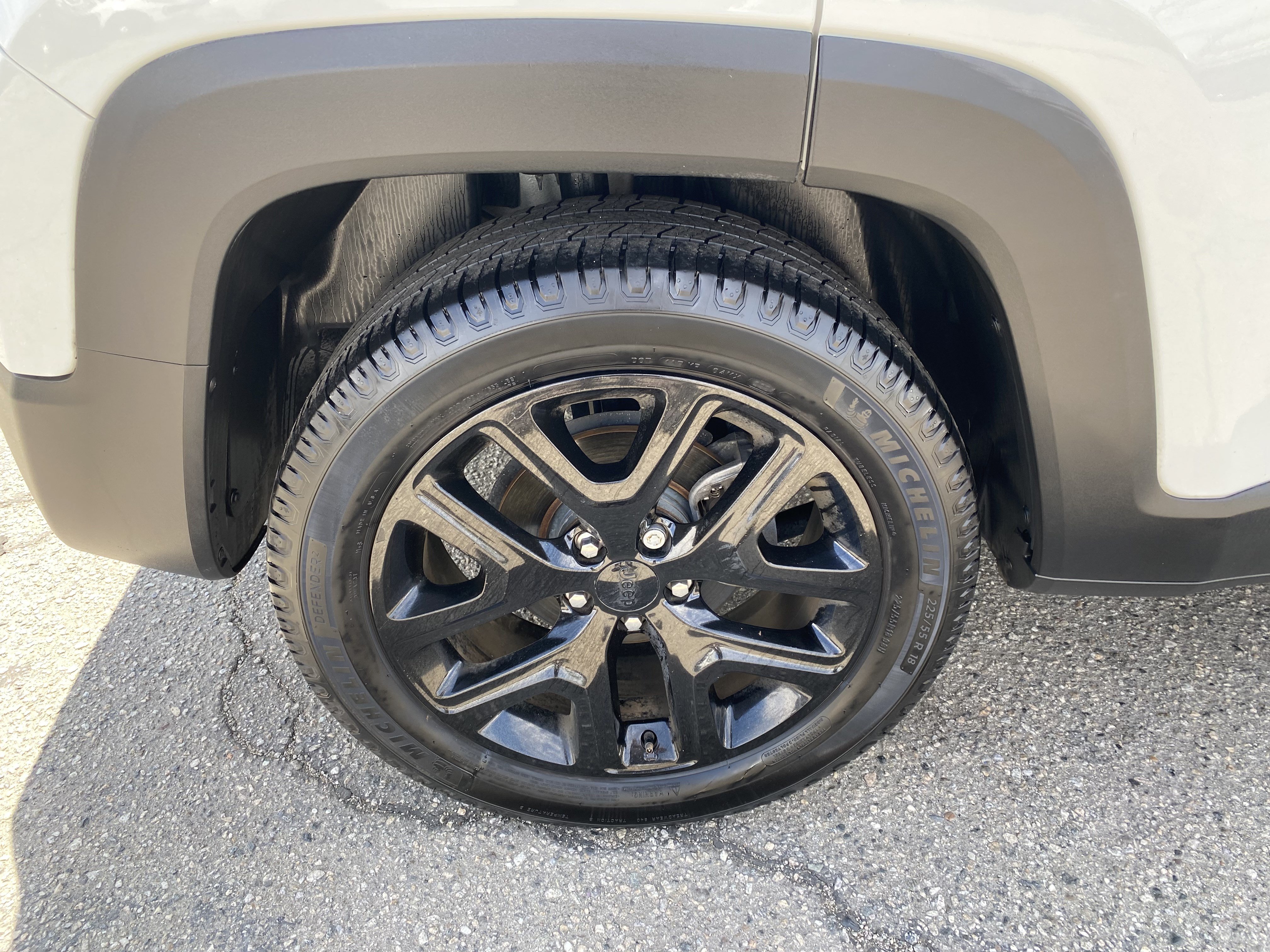 Used 2018 Jeep Renegade Altitude w/ UConnect 8.4 Nav Group FWD image 9