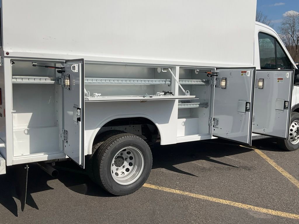 New 2026 Ford Transit 350 Low Roof DRW AWD w/ Interior Upgrade Package image 28