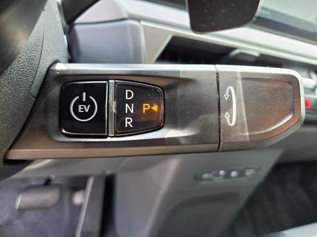Used 2024 Kia EV9 Light Long Range RWD image 27