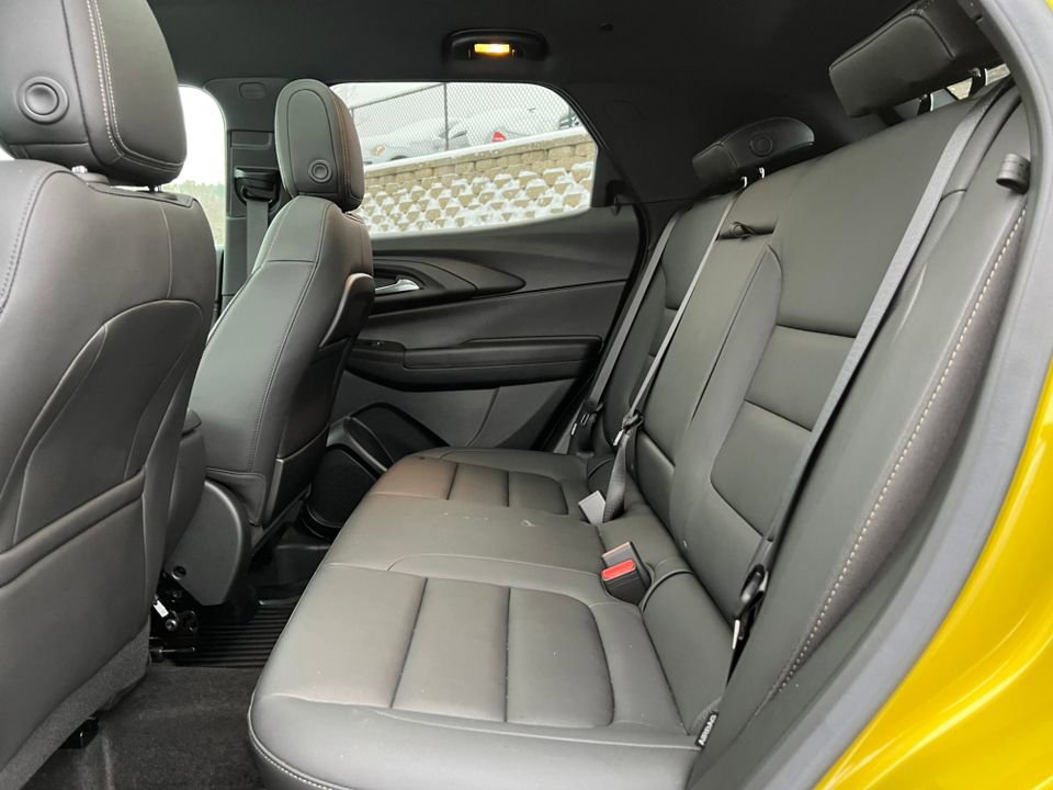 Used 2023 Chevrolet TrailBlazer ACTIV w/ Sun and Liftgate Package image 5