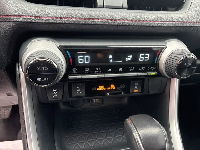 Used 2024 Toyota RAV4 SE w/ Weather & Moonroof Package AWD/4WD image 16
