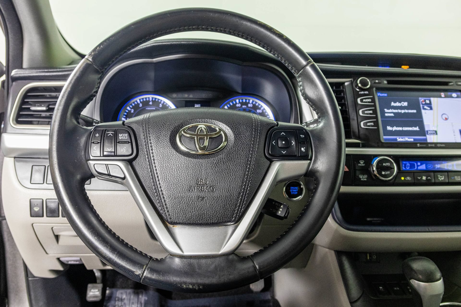 Used 2016 Toyota Highlander XLE AWD/4WD image 30