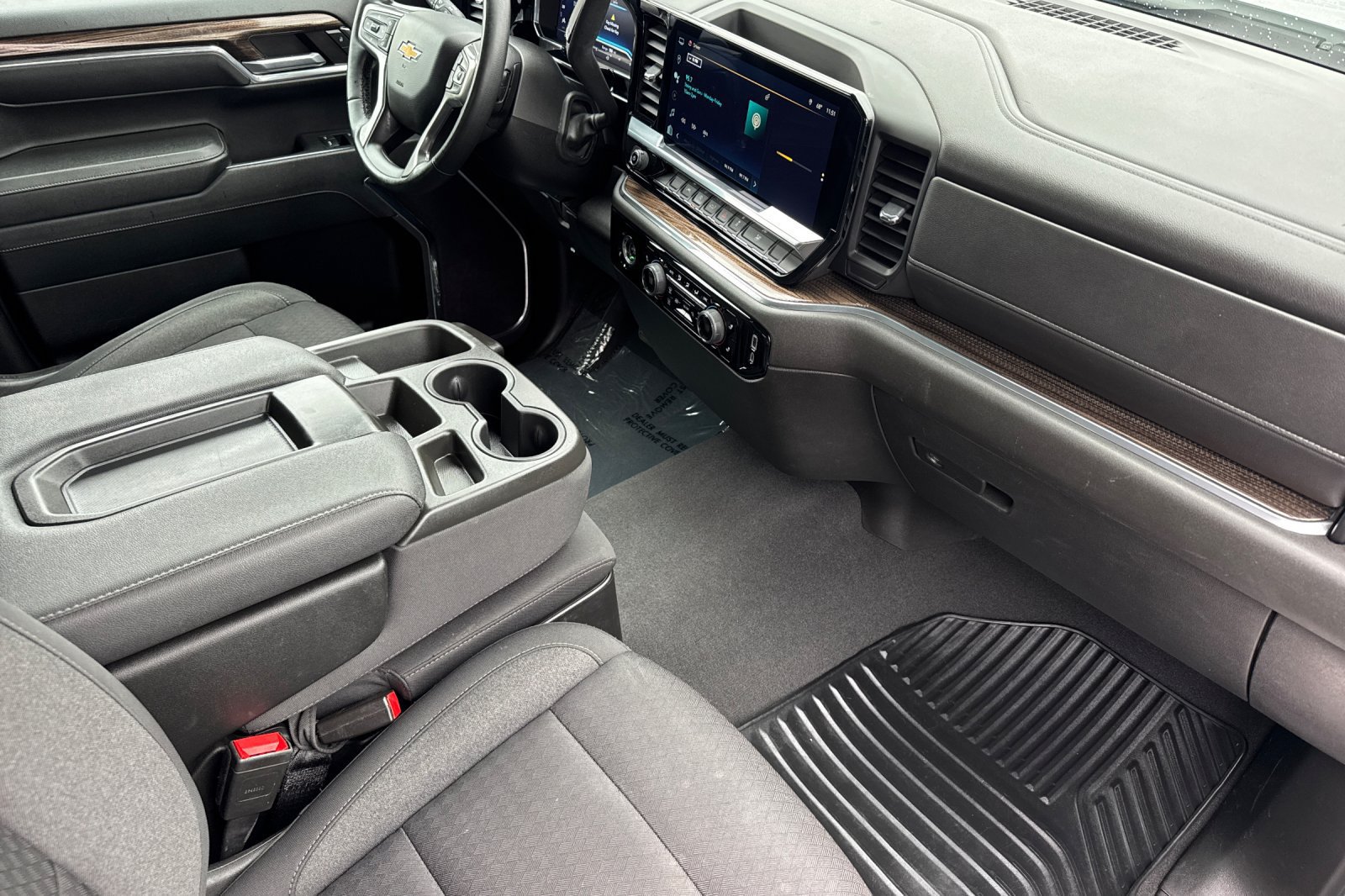 Used 2023 Chevrolet Silverado 1500 LT AWD/4WD image 19