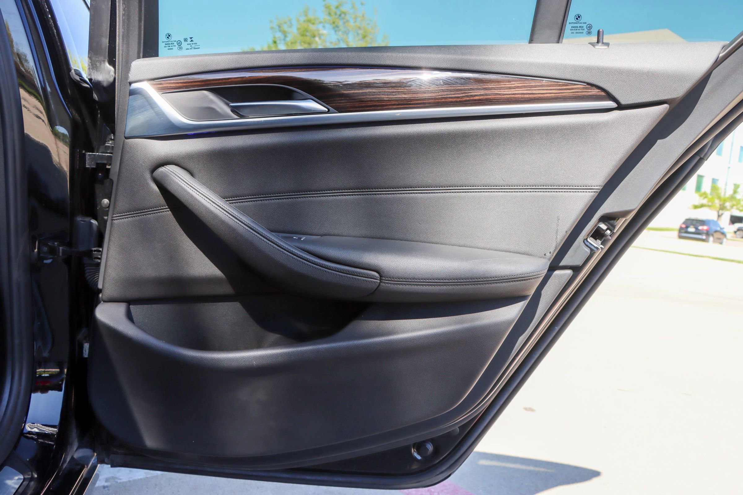 Used 2018 BMW 530e image 11