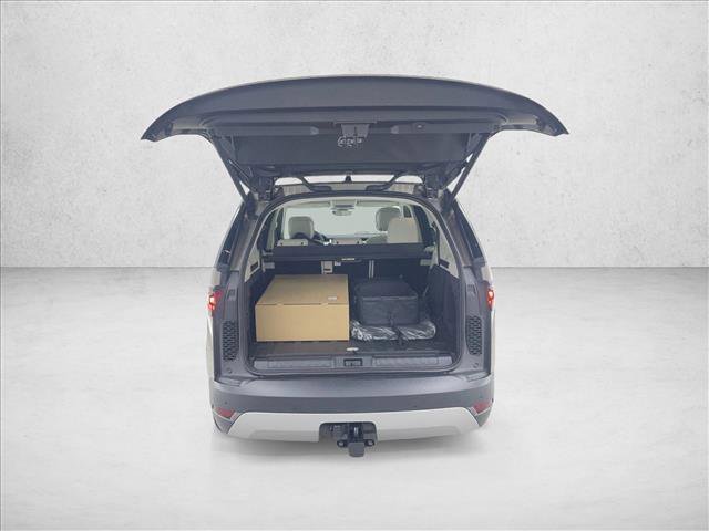 New 2026 Land Rover Discovery S AWD/4WD image 11