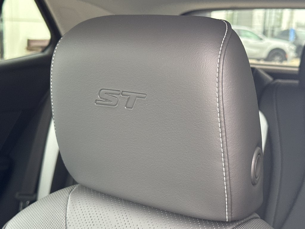 New 2026 Buick Envision Sport Touring AWD/4WD image 16