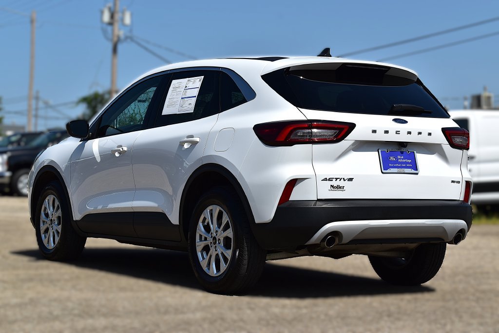 Certified 2023 Ford Escape Active AWD/4WD image 9