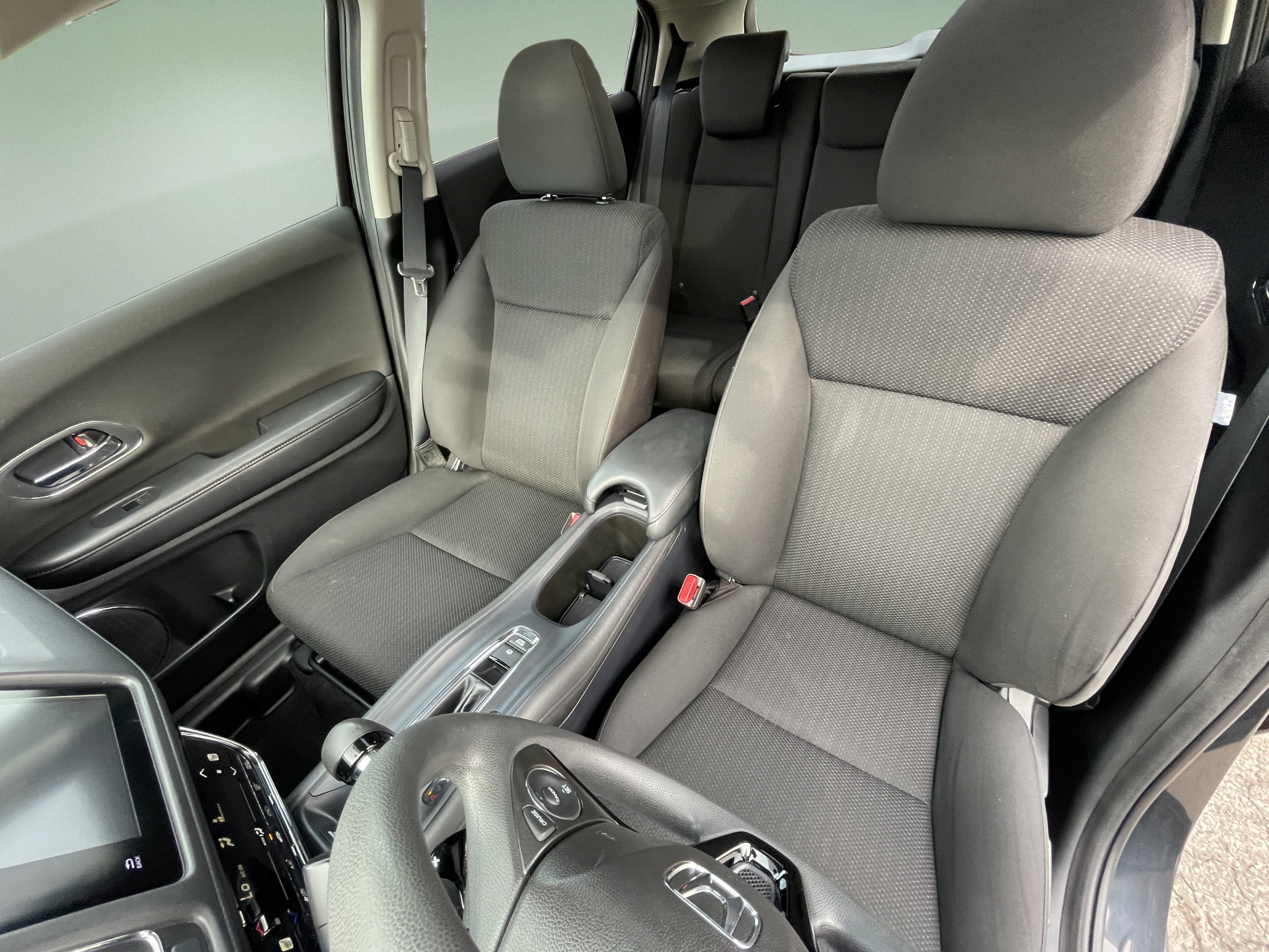 Used 2018 Honda HR-V EX image 15