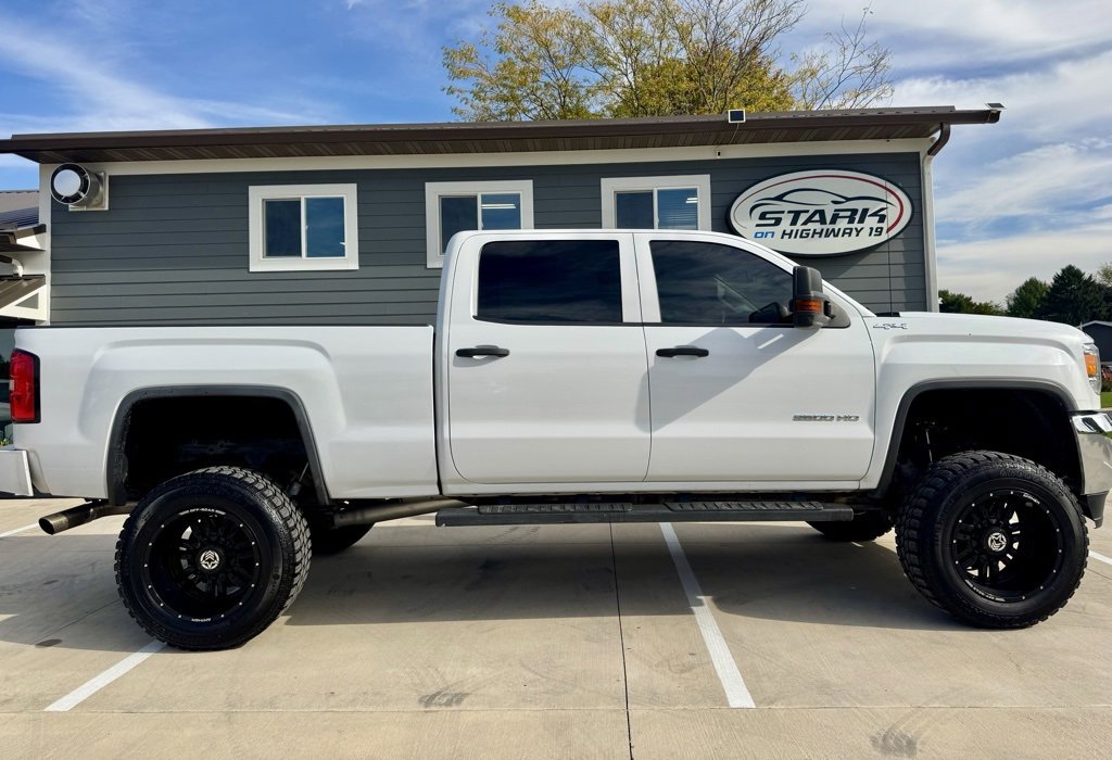 Used 2019 GMC Sierra 2500 4x4 Crew Cab w/ Sierra Convenience Package