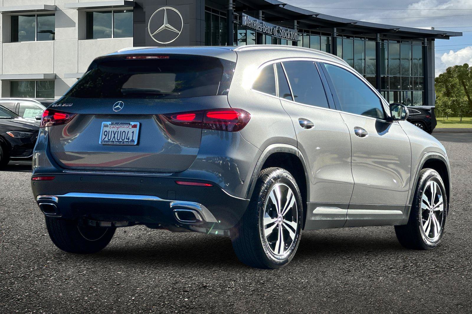 Certified 2025 Mercedes-Benz GLA 250 image 4