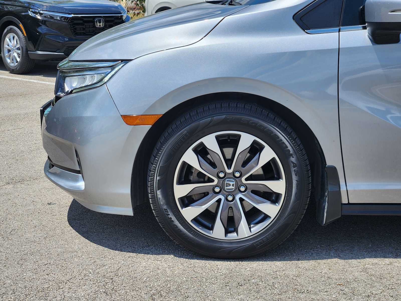 Used 2023 Honda Odyssey EX-L image 8