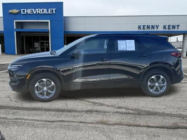 Certified 2024 Chevrolet Blazer LT w/ Convenience Package FWD image 31