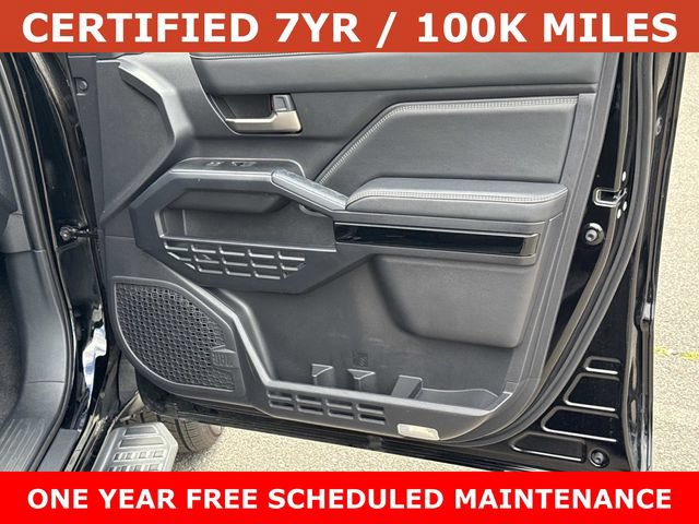 Used 2025 Toyota 4Runner Limited AWD/4WD image 8